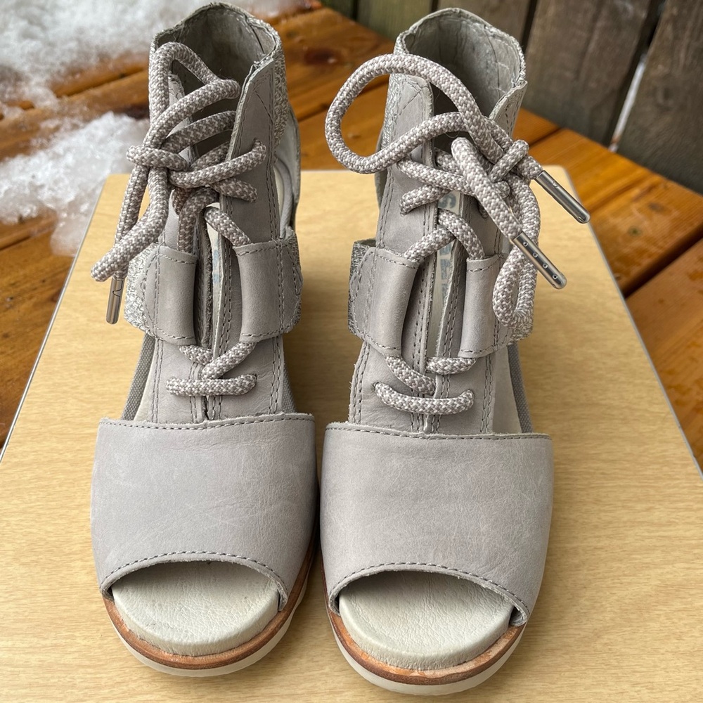 Sorel Wm’s Joanie Lace Up Leather & Canvas Wedge Sandals In Gray Sz 8 - Picture 6 of 16